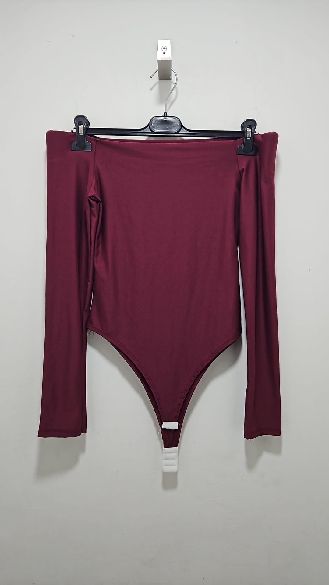 Body con spalla imbottita