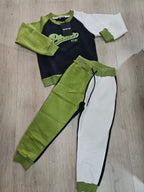 Tuta felpata nevertoo