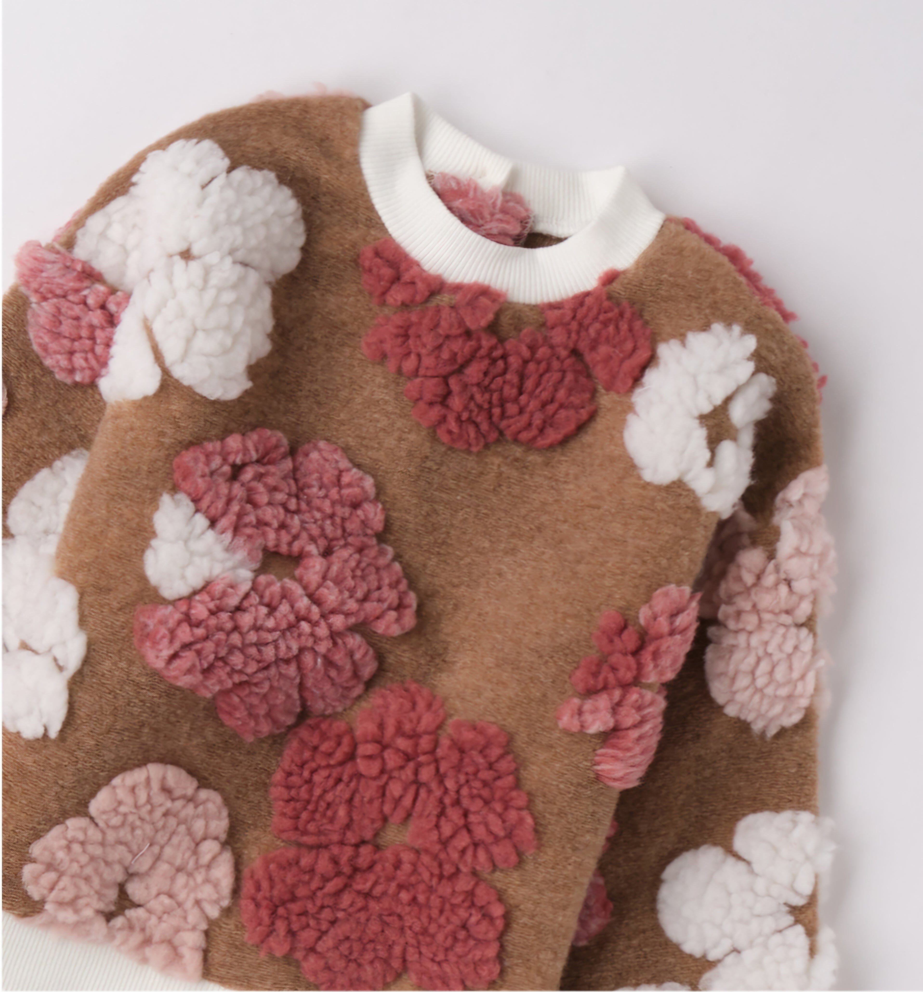 Felpa con applicazioni floreali ido